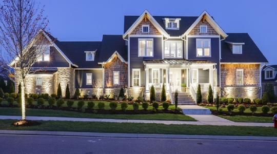 We're Crushing Hard on Summer's 10 Biggest Bag Trends